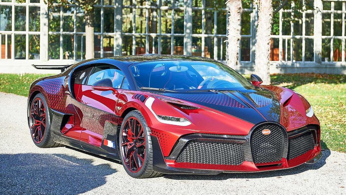 Hypercar Bugatti Divo: specs, price, top speed and acceleration 0 – 100